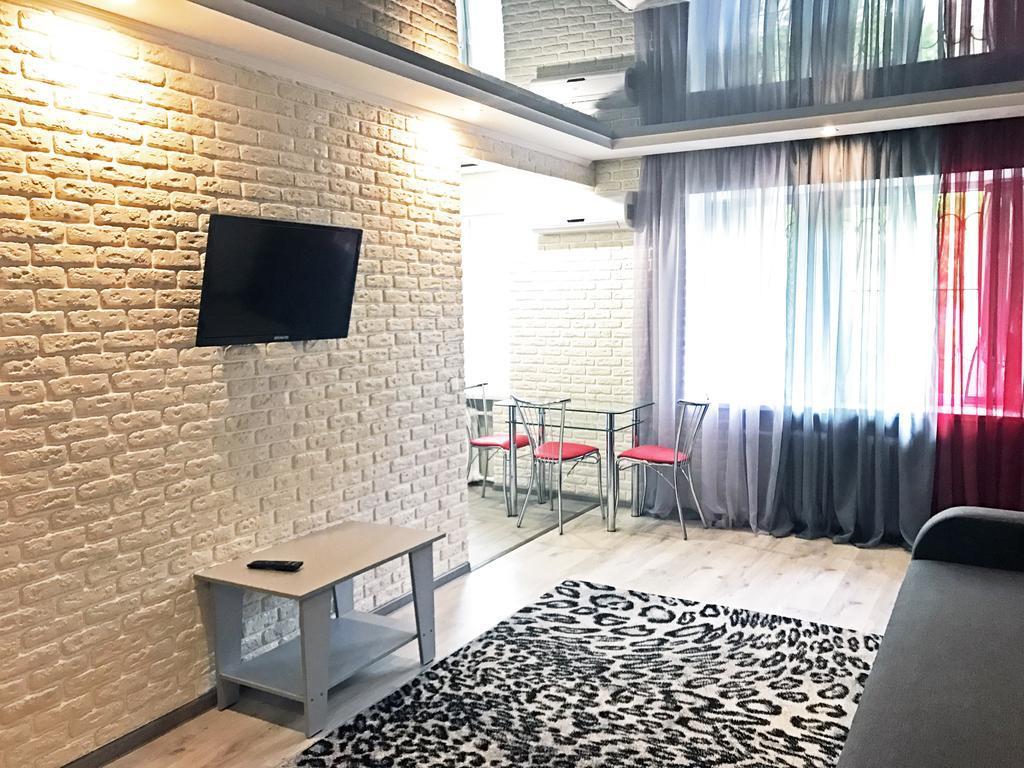 Apartment On Pushkina Zaporizhia Ngoại thất bức ảnh